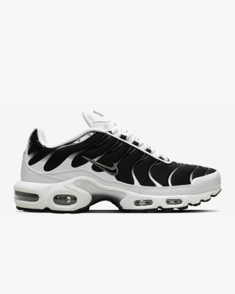 Nike Air Max Plus "Black / White"